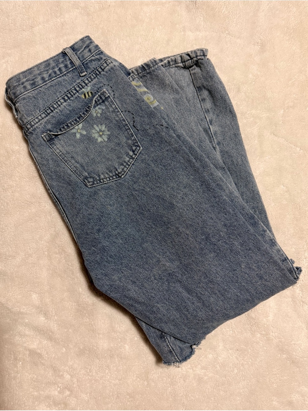 Cute Spring Themed Boho Ripped Straight Jeans - Picture 2 of 4